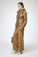 Estela - Kamelbraune Lammfelljacke