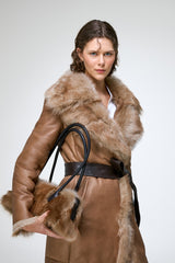 Astrid - Sandfarbener Lammfellmantel