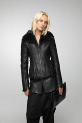 Schwarze Lammfelljacke