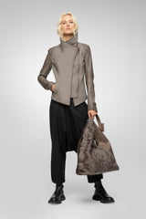 Graue Wolljacke