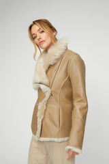 June - Lammfelljacke