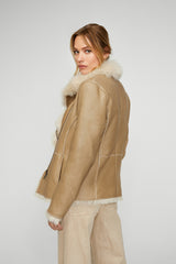June - Lammfelljacke