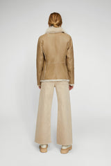 June - Lammfelljacke