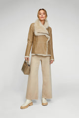 June - Lammfelljacke