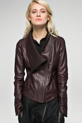 Bordeauxfarbene Lederjacke