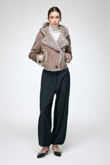 Ida - Steinfarbene Lammfelljacke