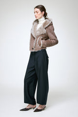 Ida - Steinfarbene Lammfelljacke