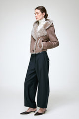 Ida - Steinfarbene Lammfelljacke