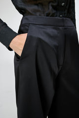 Nina - Schwarze Satin-Wollhose