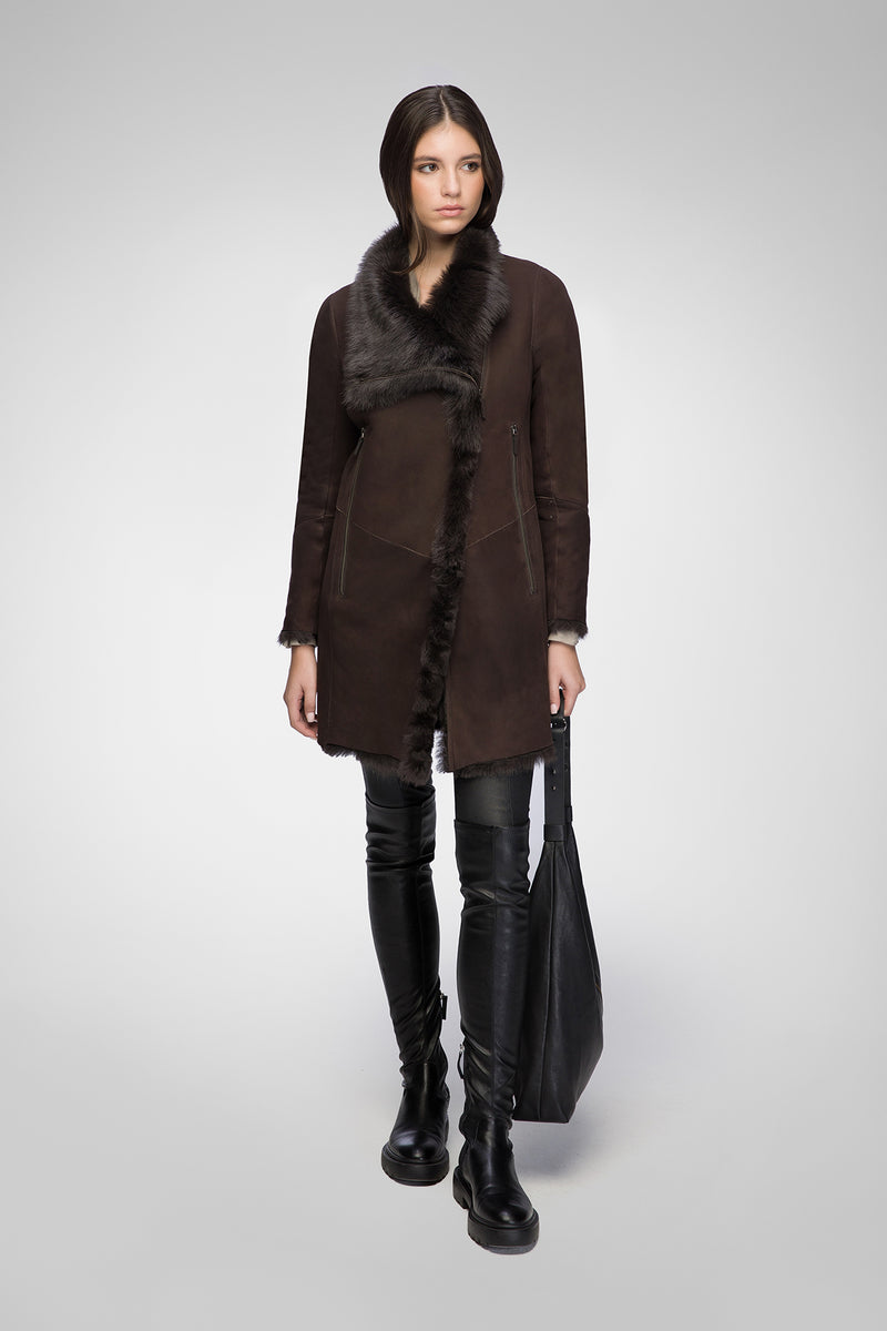 Elena - Schokoladenbrauner Shearling-Mantel