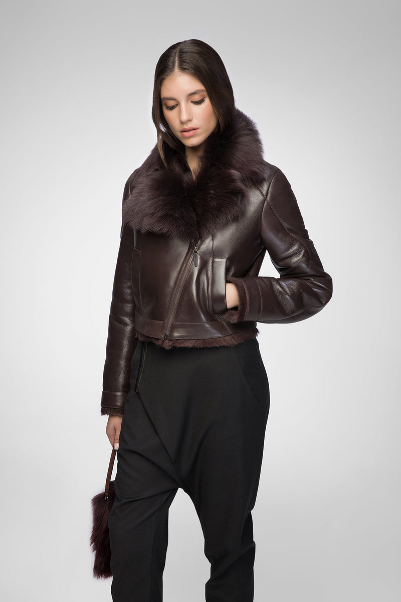 Cécile - Bordeauxfarbene Shearling-Jacke