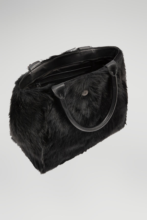 Schwarze Lammfell-Handtasche